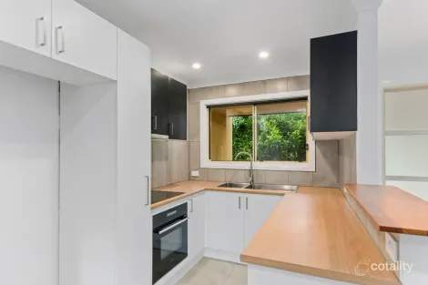 Property photo of 3/42A Greenacre Road Wollongong NSW 2500