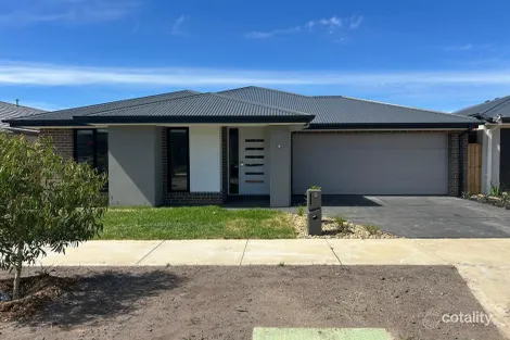 9 Rhodes Way, Clyde North, VIC 3978