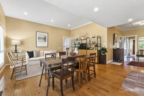 Property photo of 8 Sunnyside Avenue Wentworth Falls NSW 2782