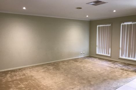 Property photo of 53 Rodlarni Crescent Berwick VIC 3806