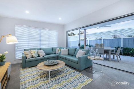 Property photo of 14 Elphinstone Street Doolandella QLD 4077