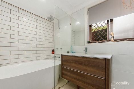 Property photo of 2/22 Britannia Avenue Broadbeach QLD 4218
