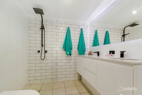 Property photo of 2/22 Britannia Avenue Broadbeach QLD 4218