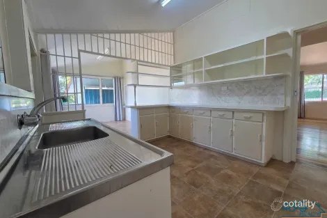 1/8 Fern St, Parkside, QLD 4825