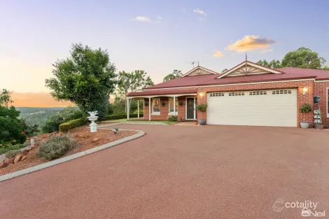 Property photo of 102 Heritage Drive Roleystone WA 6111