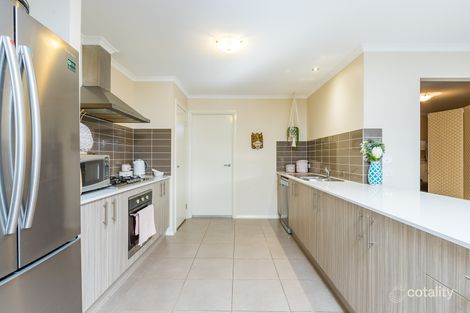 Property photo of 27 Finch Crescent Aberglasslyn NSW 2320