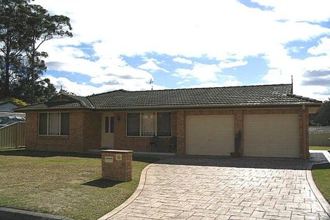 Property photo of 40 Rembrae Drive Green Point NSW 2251