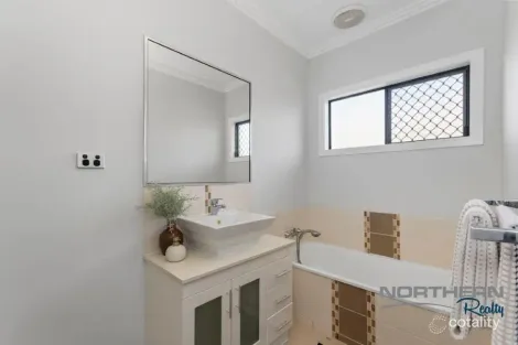 Property photo of 9 Waterstone Terrace Idalia QLD 4811