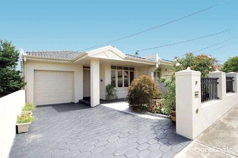 Property photo of 37 Carnarvon Road Strathmore VIC 3041