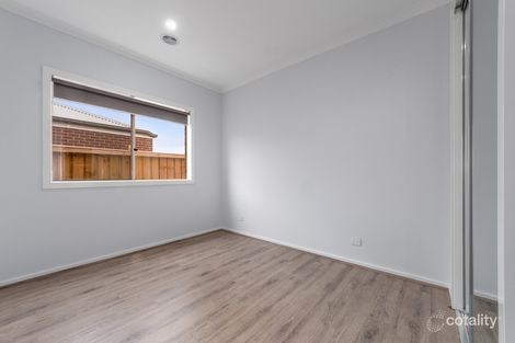 Property photo of 32 Riverstone Promenade Tarneit VIC 3029