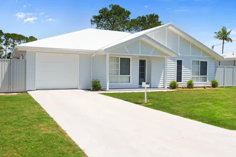 8 Grevillea St, Russell Island, QLD 4184