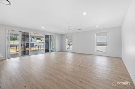 Property photo of 30 Braeside Road Bundamba QLD 4304