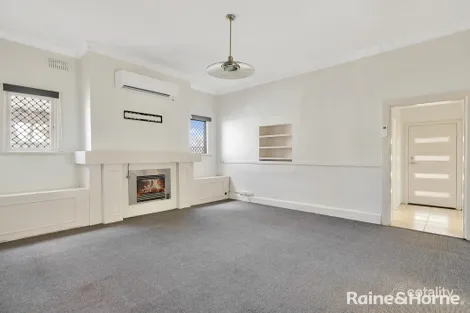 Property photo of 24 Vale Road South Bathurst NSW 2795