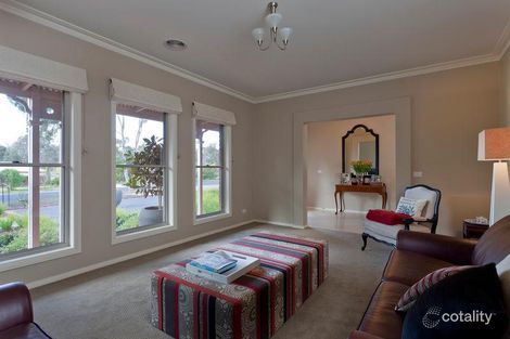Property photo of 19 Lawrence Road Strathfieldsaye VIC 3551