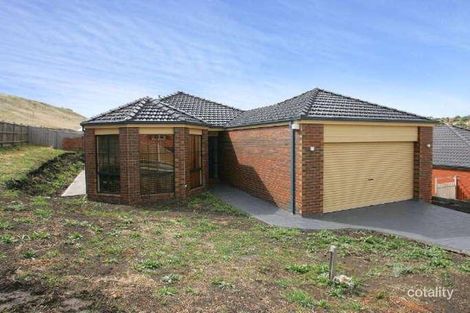 Property photo of 31 Lanark Way Gowanbrae VIC 3043