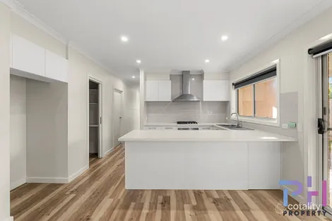 Property photo of 8 Oakes Place Golden Square VIC 3555