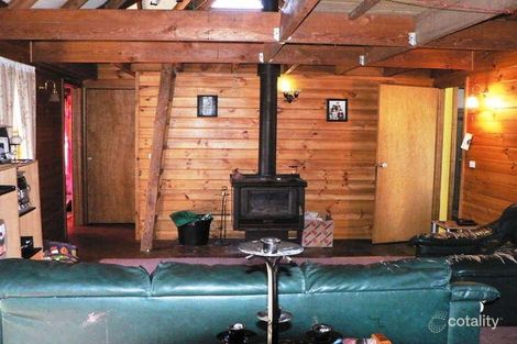 Property photo of 7 Bennett Close Lancefield VIC 3435