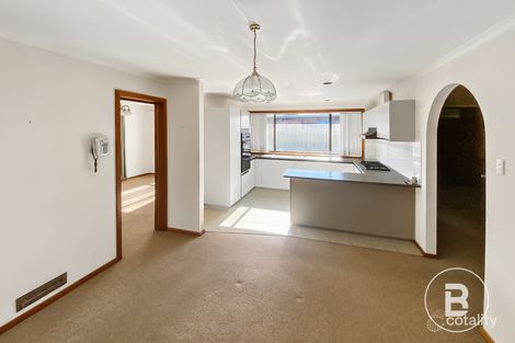 Property photo of 2 Baroga Court Delacombe VIC 3356