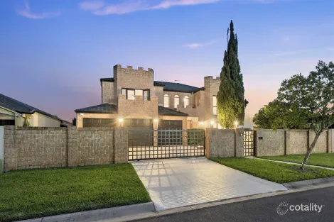 Property photo of 16 Rebholz Drive Benowa QLD 4217