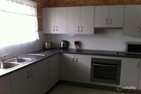 Property photo of 1/40 Dawn Crescent Emerald QLD 4720