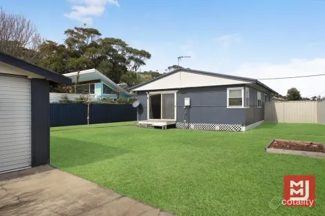 Property photo of 2/4 Banksia Avenue Windang NSW 2528
