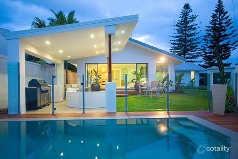 2 LAKESIDE AVE, BROADBEACH WATERS, QLD 4218