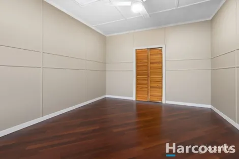 Property photo of 34 Stuart Street Eastern Heights QLD 4305