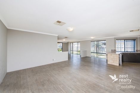 Property photo of 18 Whitegum Pass Halls Head WA 6210
