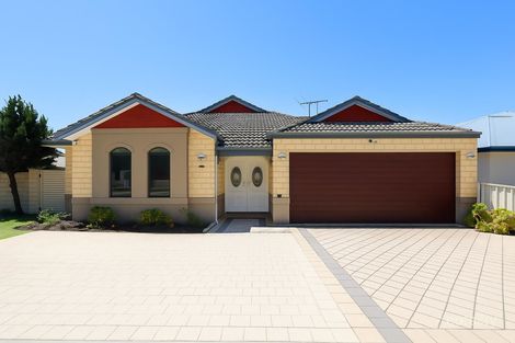 8 Talia Dr, Stirling, WA 6021