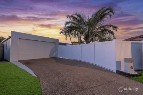 Property photo of 4 Spray Court Beachmere QLD 4510