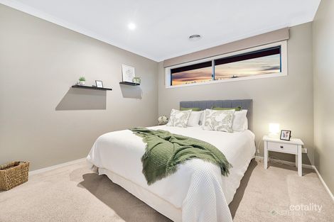 Property photo of 29 Deoro Parade Clyde North VIC 3978