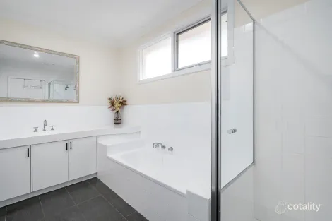 Property photo of 49 The Grange Templestowe VIC 3106