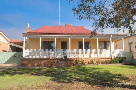 13 Callaghan St, Parkes, NSW 2870