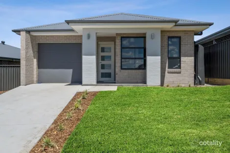 Property photo of 5A Hogg Place Goulburn NSW 2580