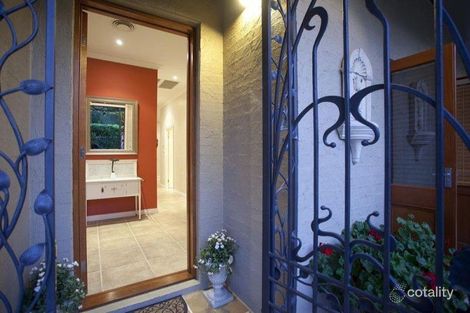 Property photo of 71 Stanley Terrace Taringa QLD 4068