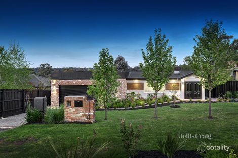 Property photo of 114 Thompson Crescent Research VIC 3095