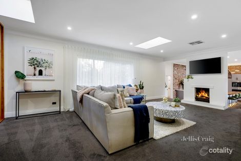 Property photo of 114 Thompson Crescent Research VIC 3095