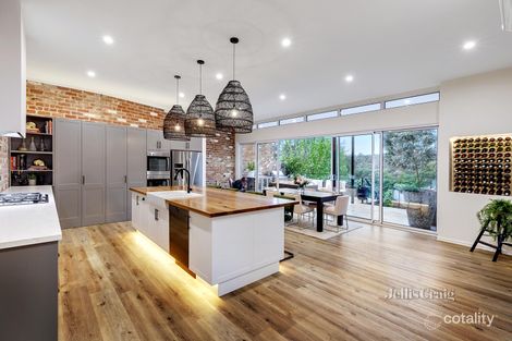 Property photo of 114 Thompson Crescent Research VIC 3095