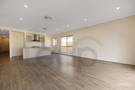 Property photo of 21 Hazelmere Avenue Eynesbury VIC 3338