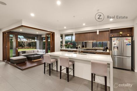 Property photo of 25 Bathgate Crescent Cranbourne East VIC 3977