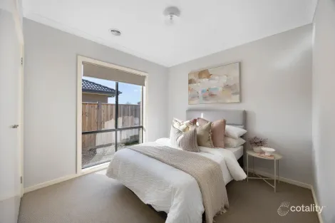 Property photo of 7 Constance Way New Gisborne VIC 3438