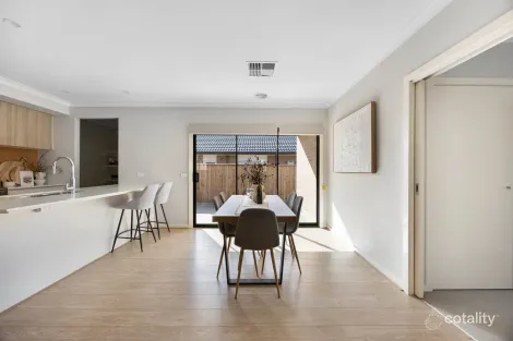 Property photo of 7 Constance Way New Gisborne VIC 3438