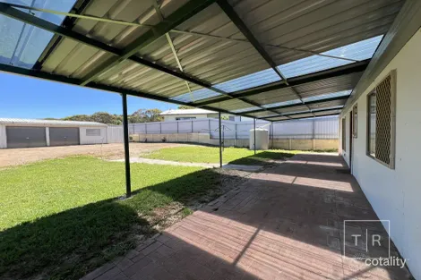 Property photo of 5 Winston Way Nulsen WA 6450