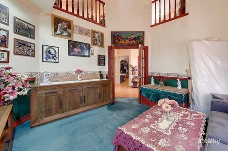 Property photo of 6 Manhattan Court Greenvale VIC 3059