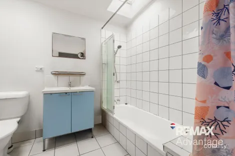 Property photo of 96 Petersen Street Wynnum QLD 4178