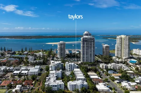 9d/28 Bayview St, Runaway Bay, QLD 4216