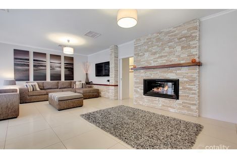 Property photo of 19 Esperance Boulevard Seaford Rise SA 5169