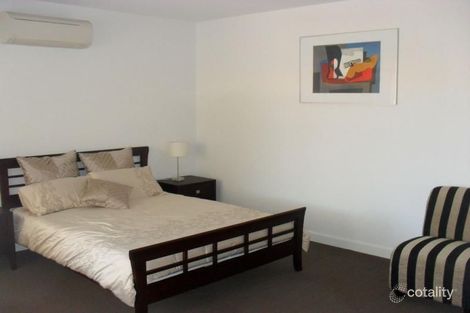 2a Lawson St, Elwood, VIC 3184