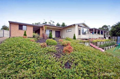 25 Hensley Ct, Tyers, VIC 3844