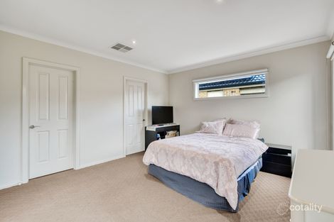 Property photo of 8 Platt Close Pakenham VIC 3810